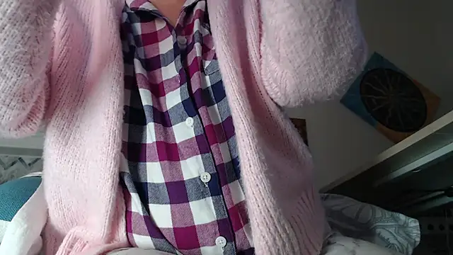 AuroraWillows online show from 02/09/26, 04:49