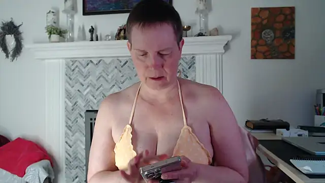 AuroraWillows online show from 03/25/26, 10:43