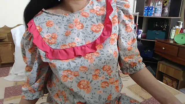 Snapshot of Beauty_Asian_Tina chatting on 02/02/26, 12:37 Beauty Asian Tina online show from 02/02/26, 12:37