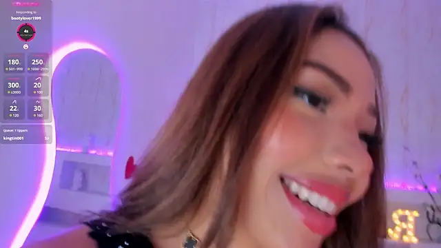 Snapshot of RachelMorgan01 chatting on 01/05/25, 06:02 RachelMorgan01 online show from 01/05/25, 06:02