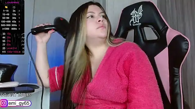 Snapshot of emilyn_grey1 chatting on 02/10/26, 04:00 emilyn grey1 online show from 02/10/26, 04:00