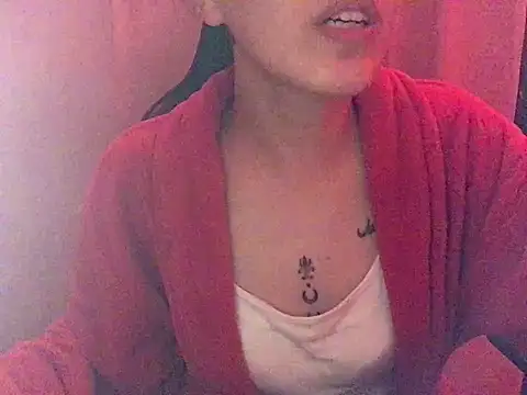 Snapshot of YumieCp chatting on 03/05/25, 09:49 YumieCp online show from 03/05/25, 09:49