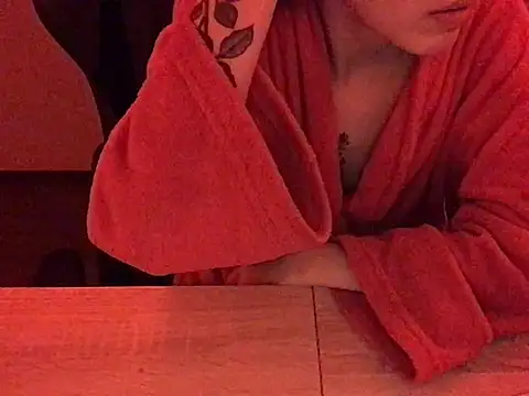 Snapshot of YumieCp chatting on 03/12/25, 07:02 YumieCp online show from 03/12/25, 07:02