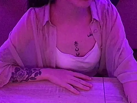 Snapshot of YumieCp chatting on 03/13/25, 09:43 YumieCp online show from 03/13/25, 09:43