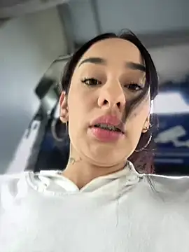   IRIS   online show from 01/04/25, 03:07