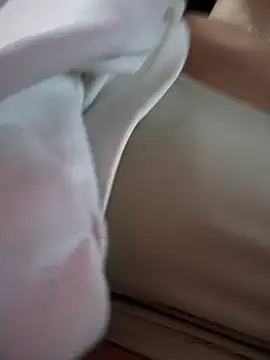   IRIS   online show from 02/11/25, 06:33