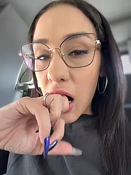   IRIS   online show from 09/16/25, 02:29