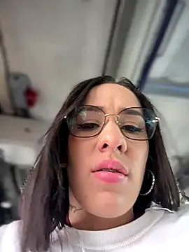   IRIS   online show from 09/19/25, 02:18