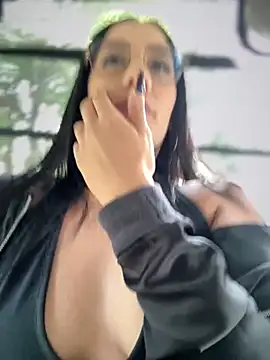   IRIS   online show from 10/08/25, 03:31