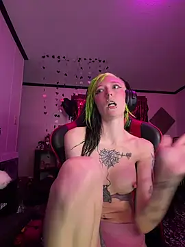 alicewonder09 online show from 02/03/26, 06:22