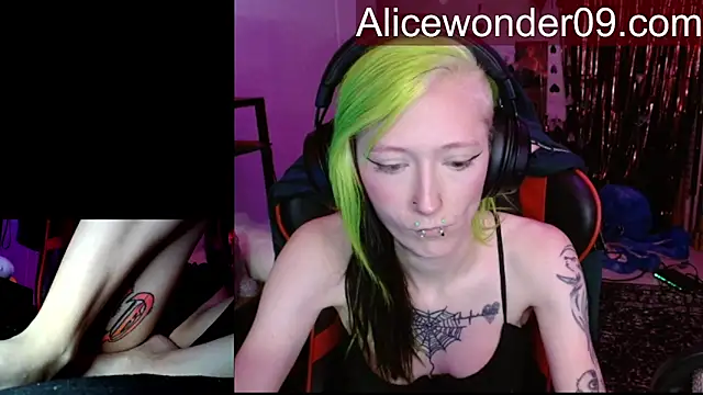 alicewonder09 online show from 02/05/26, 05:01