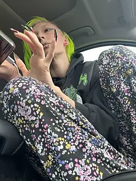 alicewonder09 online show from 04/04/26, 07:11