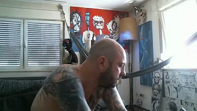 Snapshot of SpicyJoint chatting on 09/13/25, 11:21 SpicyJoint online show from 09/13/25, 11:21