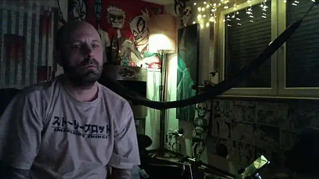 Snapshot of SpicyJoint chatting on 11/04/25, 09:25 SpicyJoint online show from 11/04/25, 09:25