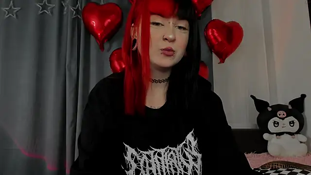 Snapshot of t0riayun0 chatting on 02/15/25, 08:01 t0riayun0 online show from 02/15/25, 08:01