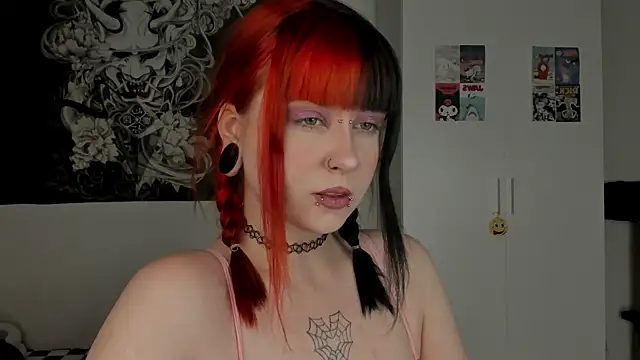 Snapshot of t0riayun0 chatting on 03/02/25, 10:16 t0riayun0 online show from 03/02/25, 10:16