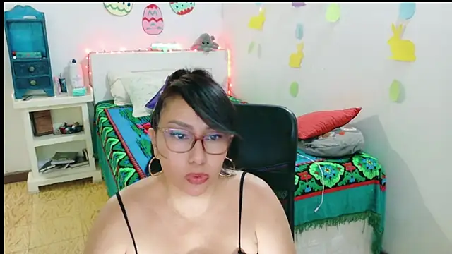 hottplay online show from 04/07/26, 05:35