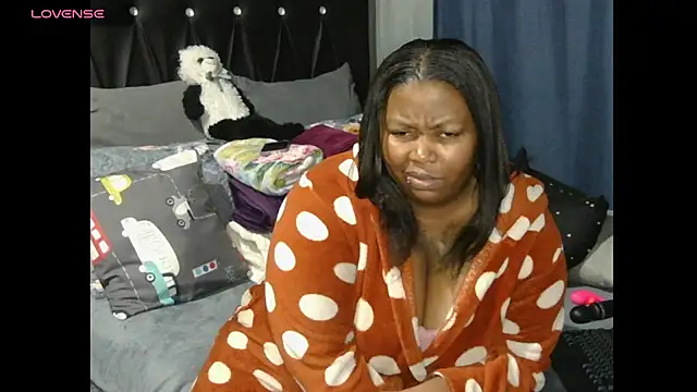 Snapshot of caramelbooty69 chatting on 11/07/25, 08:09 caramelbooty69 online show from 11/07/25, 08:09