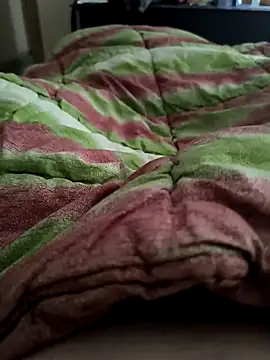 Snapshot of handsometurkish chatting on 10/11/25, 07:40 handsometurkish online show from 10/11/25, 07:40