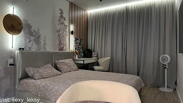 Lex Love online show from 08/02/26, 06:50