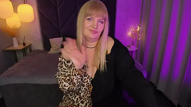 NicoleKind online show from 02/28/25, 11:25