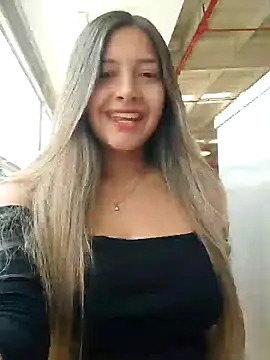 Snapshot of alana_69 chatting on 01/15/25, 04:54 alana 69 online show from 01/15/25, 04:54