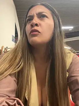 Snapshot of alana_69 chatting on 01/21/25, 07:28 alana 69 online show from 01/21/25, 07:28