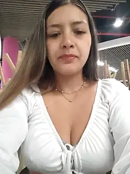 Snapshot of alana_69 chatting on 02/14/25, 03:26 alana 69 online show from 02/14/25, 03:26