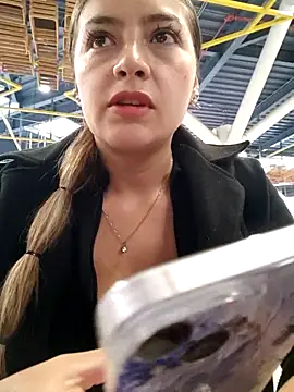 Snapshot of alana_69 chatting on 02/19/25, 03:38 alana 69 online show from 02/19/25, 03:38