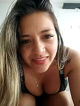 Snapshot of alana_69 chatting on 02/22/25, 05:24 alana 69 online show from 02/22/25, 05:24