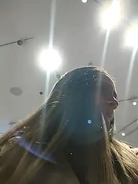 Snapshot of alana_69 chatting on 03/12/25, 04:35 alana 69 online show from 03/12/25, 04:35