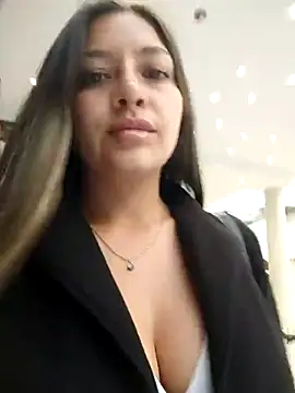 Snapshot of alana_69 chatting on 11/21/25, 09:13 alana 69 online show from 11/21/25, 09:13