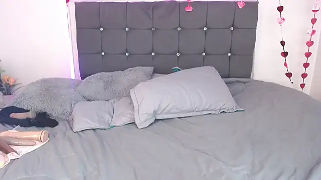 selena yourmilf online show from 03/11/25, 07:25