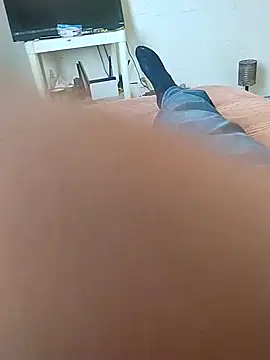 Snapshot of Pziko chatting on 10/25/25, 09:42 Pziko online show from 10/25/25, 09:42