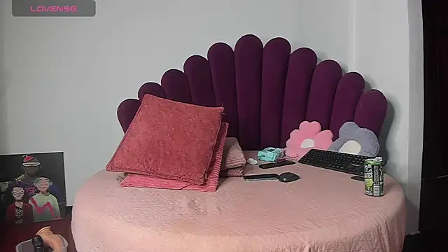 Snapshot of karla_ricochett chatting on 07/15/26, 11:32 karla ricochett online show from 07/15/26, 11:32