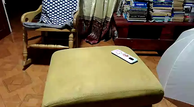 Snapshot of marinadenoche chatting on 01/23/25, 12:25 marinadenoche online show from 01/23/25, 12:25