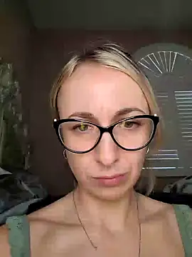 Snapshot of jennaspinkcandyxo chatting on 01/24/25, 06:35 jennaspinkcandyxo online show from 01/24/25, 06:35