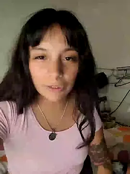 Snapshot of ZaraHoney chatting on 01/07/25, 06:59 ZaraHoney online show from 01/07/25, 06:59