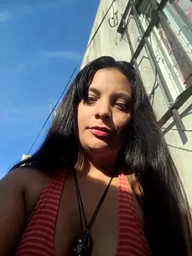 Snapshot of ZaraHoney chatting on 03/15/25, 08:32 ZaraHoney online show from 03/15/25, 08:32