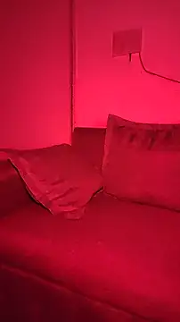 Snapshot of ZaraHoney chatting on 09/21/25, 06:37 ZaraHoney online show from 09/21/25, 06:37