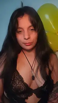 Snapshot of ZaraHoney chatting on 09/27/25, 04:34 ZaraHoney online show from 09/27/25, 04:34