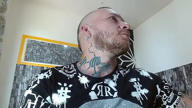 stripnolimits online show from 12/04/25, 04:38