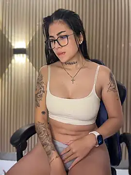 Sarasanders 4 online show from 02/17/26, 04:31