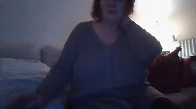 Snapshot of sheerazade chatting on 12/01/24, 09:37 sheerazade online show from 12/01/24, 09:37