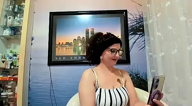 Snapshot of Mature4you44 chatting on 01/31/25, 08:01 Mature4you44 online show from 01/31/25, 08:01