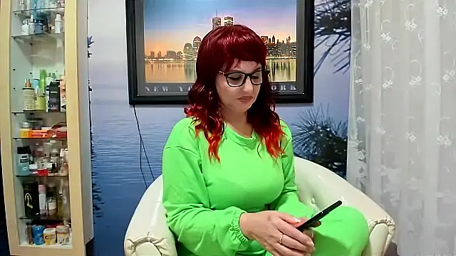 Snapshot of Mature4you44 chatting on 02/04/25, 10:21 Mature4you44 online show from 02/04/25, 10:21