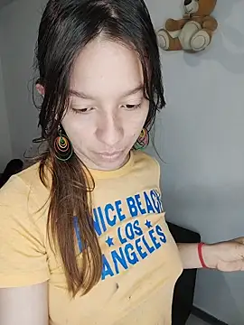 Snapshot of Isaandysex2428 chatting on 12/15/25, 02:43 Isaandysex2428 online show from 12/15/25, 02:43