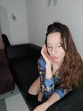 Snapshot of Isaandysex2428 chatting on 12/18/25, 02:50 Isaandysex2428 online show from 12/18/25, 02:50