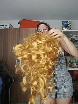 Snapshot of Isaandysex2428 chatting on 02/11/26, 05:07 Isaandysex2428 online show from 02/11/26, 05:07