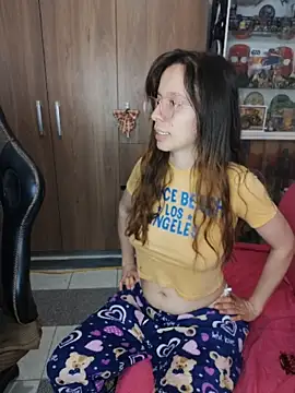 Snapshot of Isaandysex2428 chatting on 04/08/26, 02:22 Isaandysex2428 online show from 04/08/26, 02:22